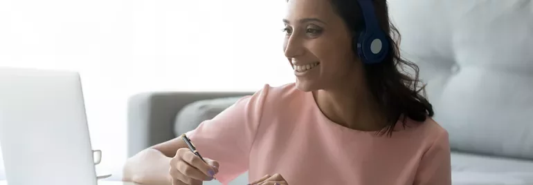 How do trends in remote working in the UAE align with the intent to relocate? 